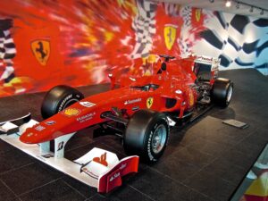 une Ferrari F1 dans le Ferrari world à Yas Marina